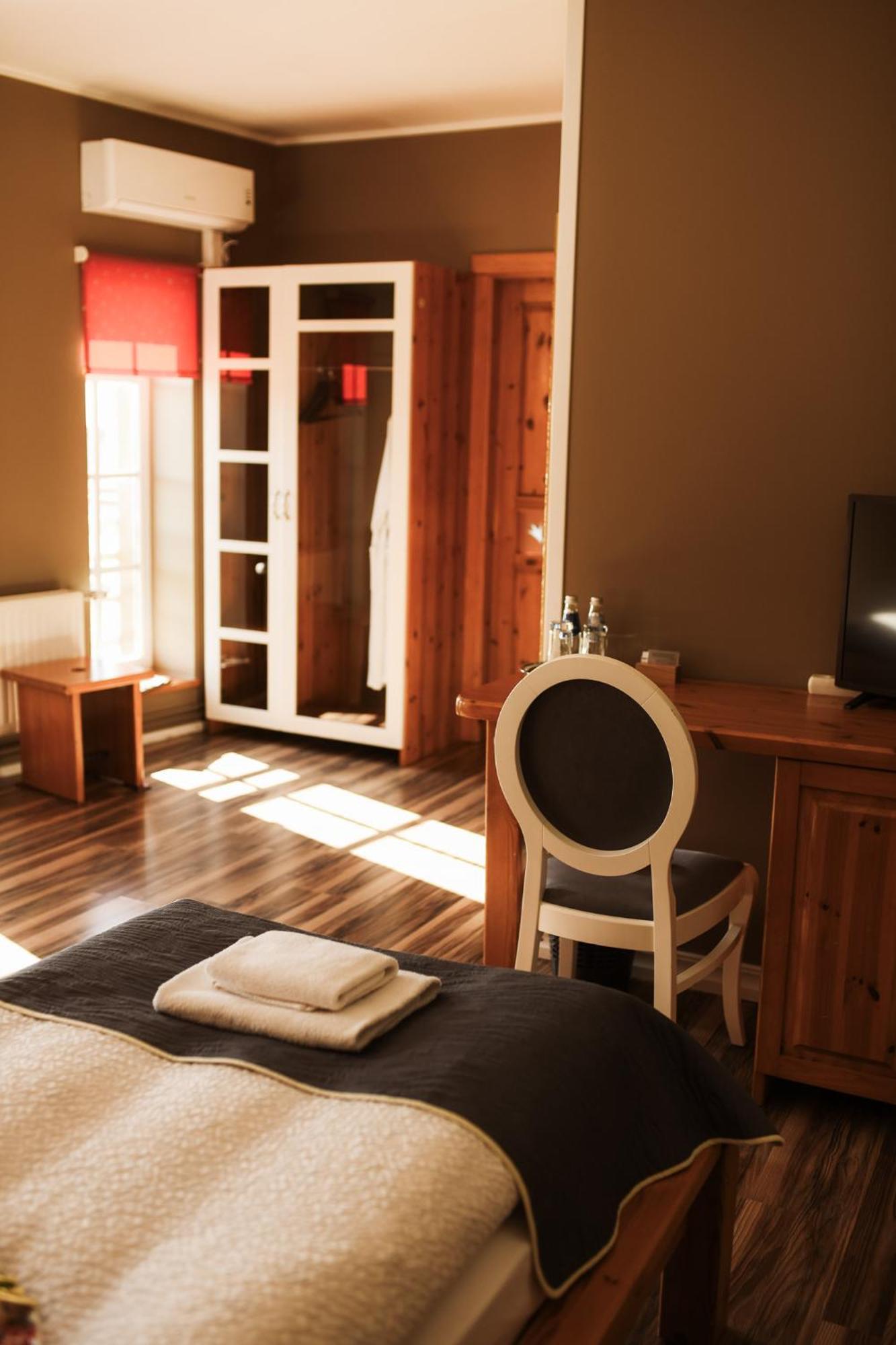 Jolanta Otel Alūksne Oda fotoğraf