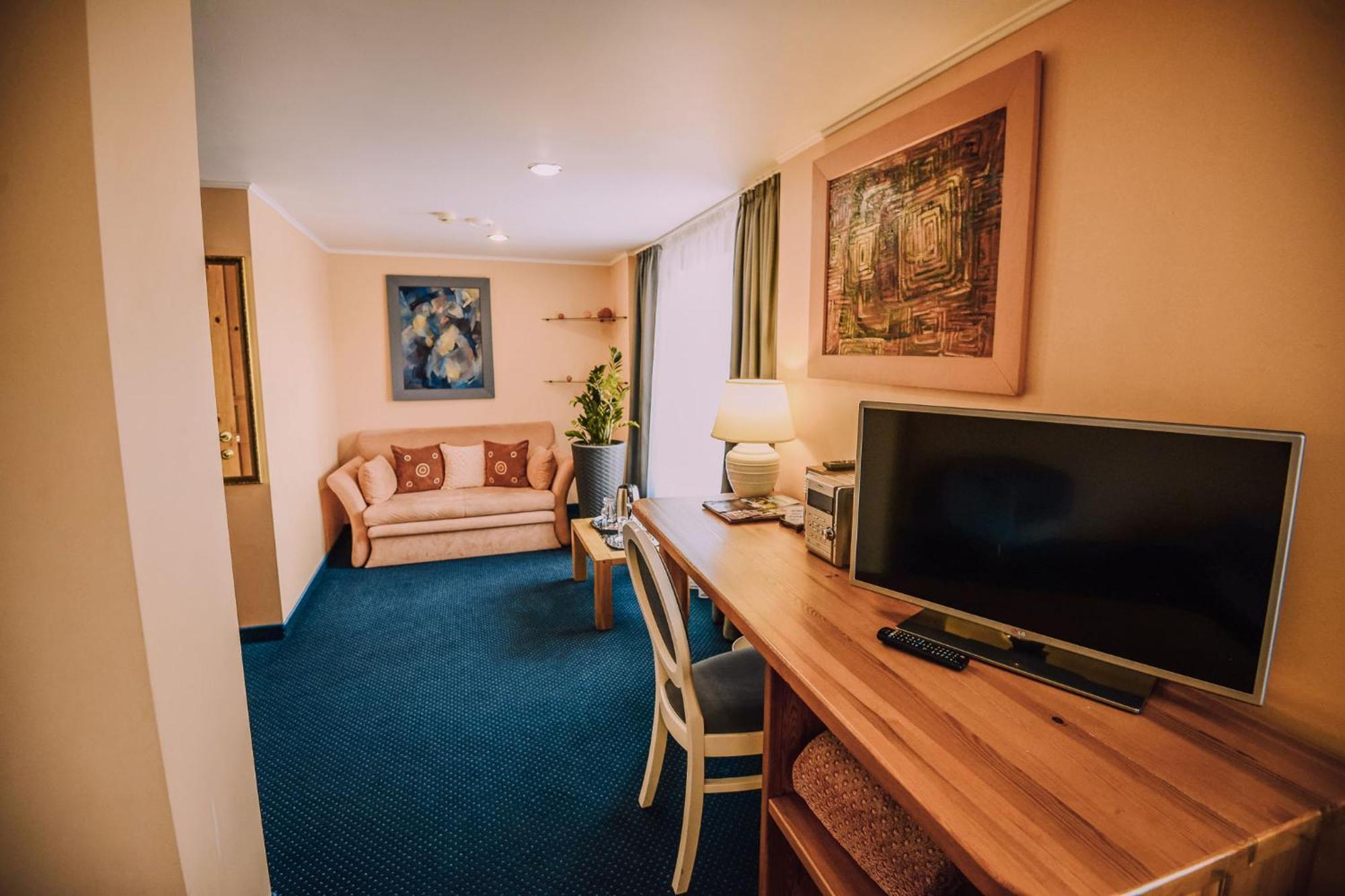 Jolanta Otel Alūksne Oda fotoğraf